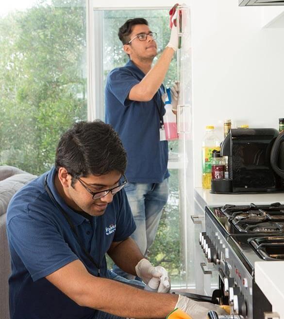 End of lease cleaners in action